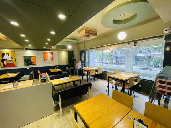 森林小徑文心店用餐環境